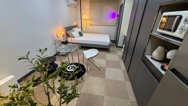 [Dong-gu, Daejeon][Daejeon Station Special] Tempur Queen Bed + Emotional Safety Accommodation + Free Parking + Netflix + Business Trip 11