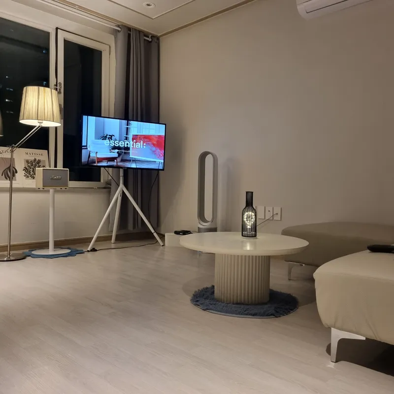 [Yeongdeungpo, Seoul] Sindorim Spacious Living Room City View Two-Room Apartment 6