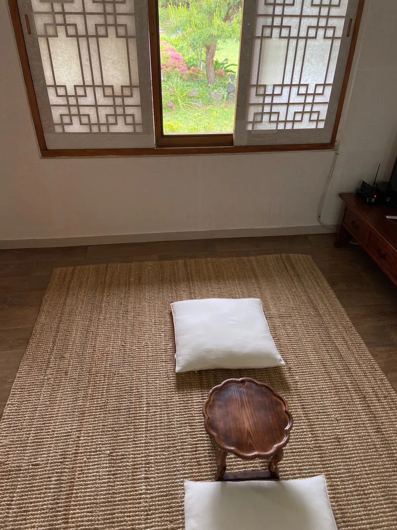 [Hangyeong, Jeju] A well-lit, emotional, and independent house near Panpo Port that also shares a hanok annex 7
