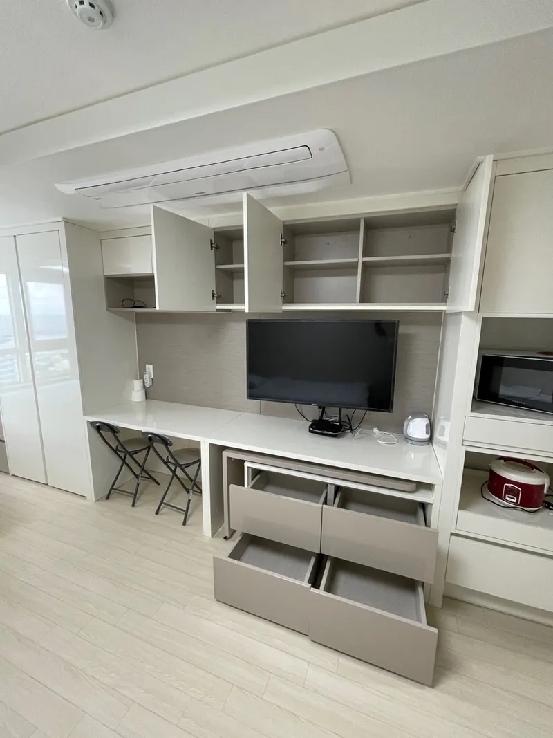 [Seogwi-dong, Seogwipo] Fully-furnished Residence [Newly built, all costs included, cooking available]_Ocean Triple Room 1 11