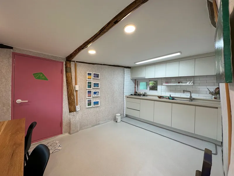 [Geochang] 420m high, airy courtyard house (fireplace) 9