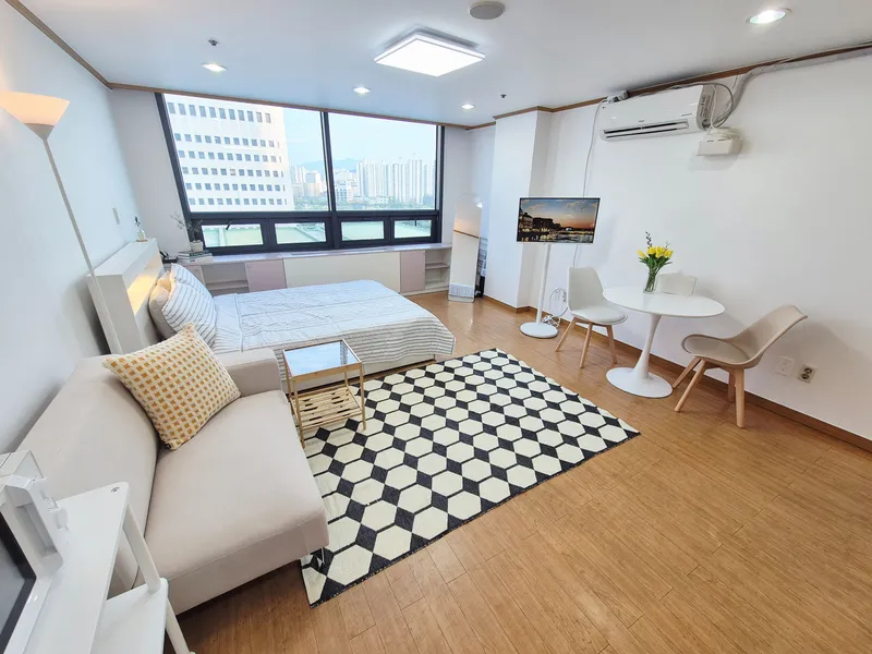 [Yeongdeungpo, Seoul] 2-minute walk from Yeouido Saetgang Station / Free parking / Fully furnished 10