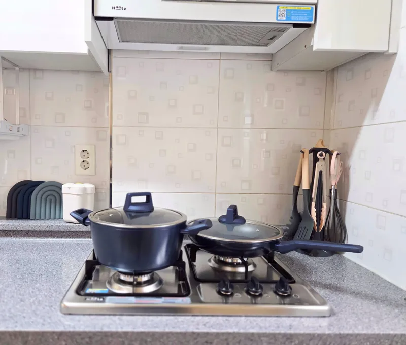 [Mapo, Seoul] 4 minutes from Gongdeok Station, 3 queen/3 single beds, business trip/family accommodation in Hongdae and Yeouido 18