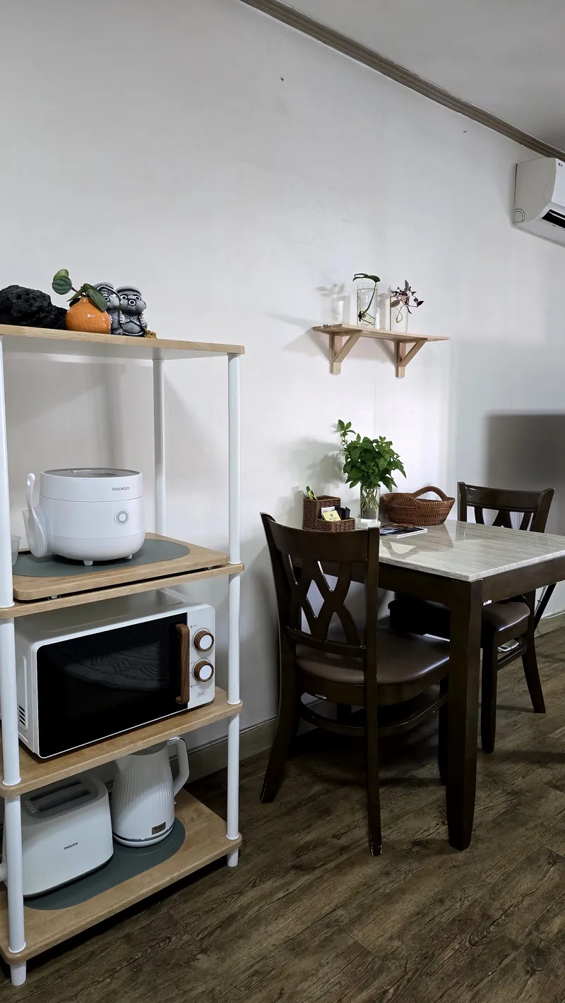 [Nohyeong-dong, Jeju] 10 minutes from the airport to the sea, 5 minutes from a large mart and hospital, safe and clean officetel 16