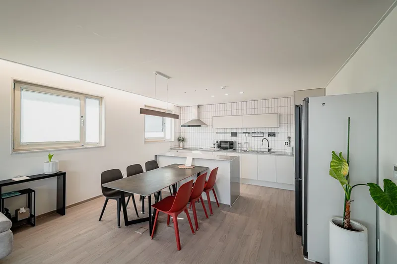 [Daejeong, Seogwipo] Entire 4th floor accommodation with a view of the ocean and Sanbangsan Mountain 30