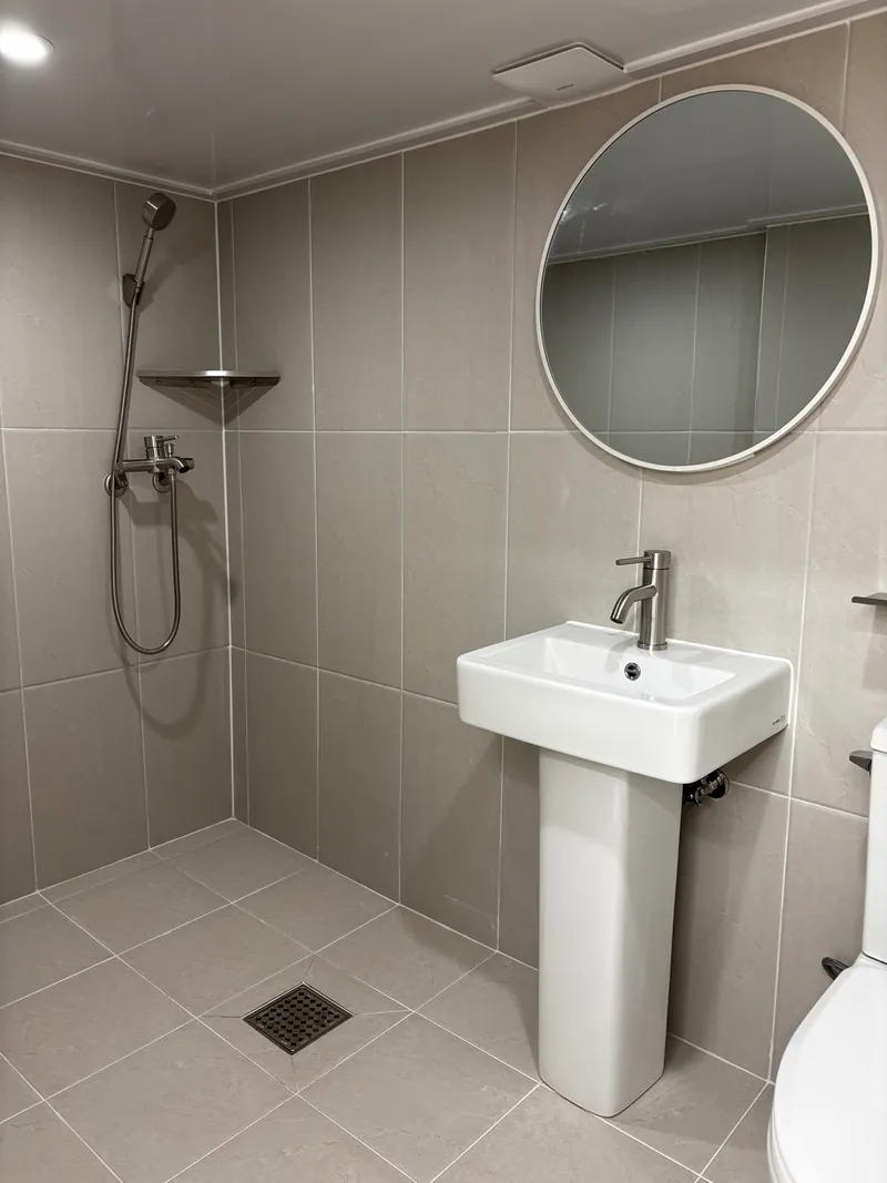 [Jongno, Seoul] Seochon Gyeongbokgung Station 4-room house with yard 17