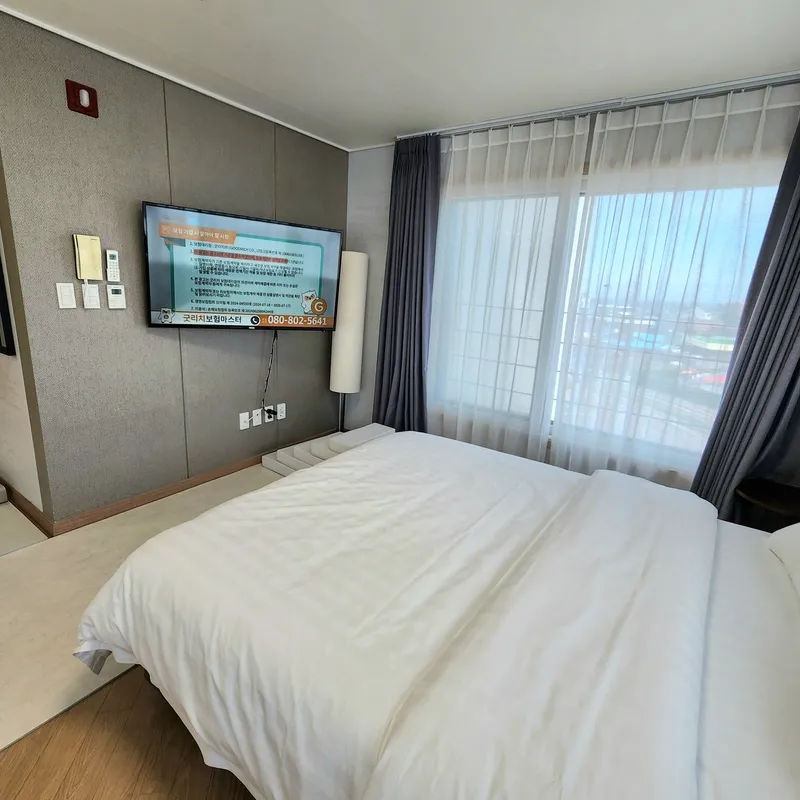 [Gangneung] Living in a spacious and bright house 1 minute from the beach for a month 2