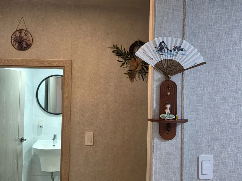 [Gyeongju][Gyeongju, Gyeongsangbuk-do] Remodeled two-room accommodation near City Hall 16