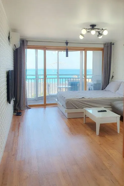 [Jocheon, Jeju] 1-minute walk to the beach / 5-minute drive to Hamdeok Beach (Traveling on foot) 5