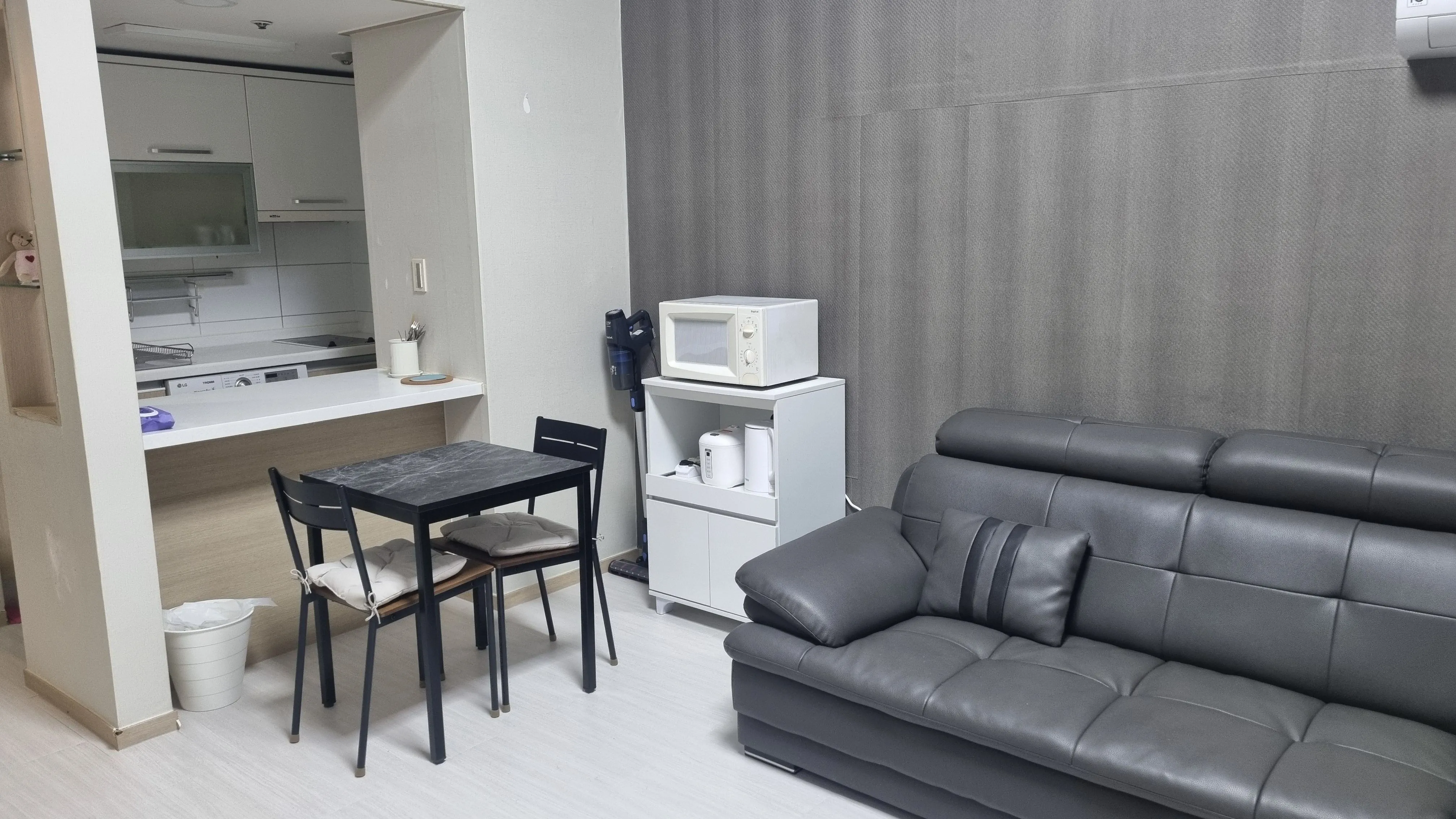 Jung-dong 1-Bed Duplex Efficiency Apartment