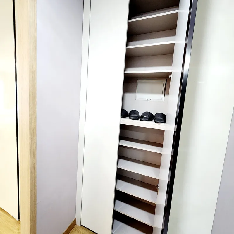 [Gangneung] One month living, 1 minute from the beach, ocean view, 12 pyeong, 2 beds 8