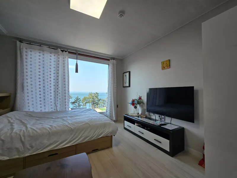 [Namhae] A place where you can take in the red sunset sky and blue sea at a glance 4