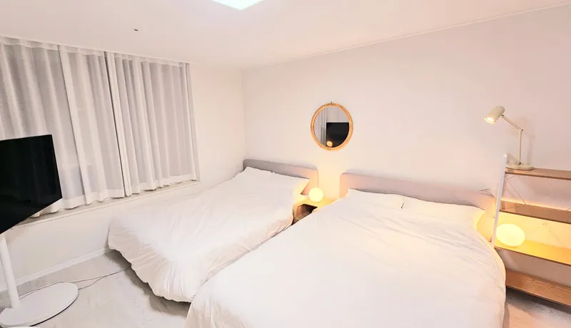[Gangnam, Seoul] 3 minutes from Gangnam Station, 1 minute from Airport Bus Stop, High-rise Officetel 4