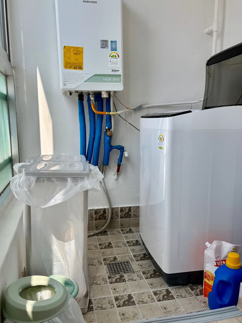 [Gyeongsan] One-room apartment 5 minutes from KTX, free parking, Netflix, Daegu Stadium 7