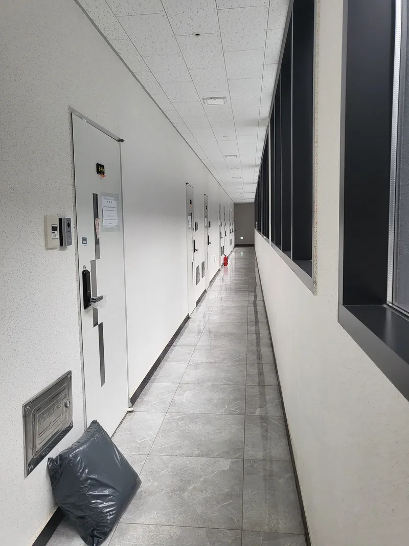[경기 양주] 야외테라스가 있는 복층 감성룸 25