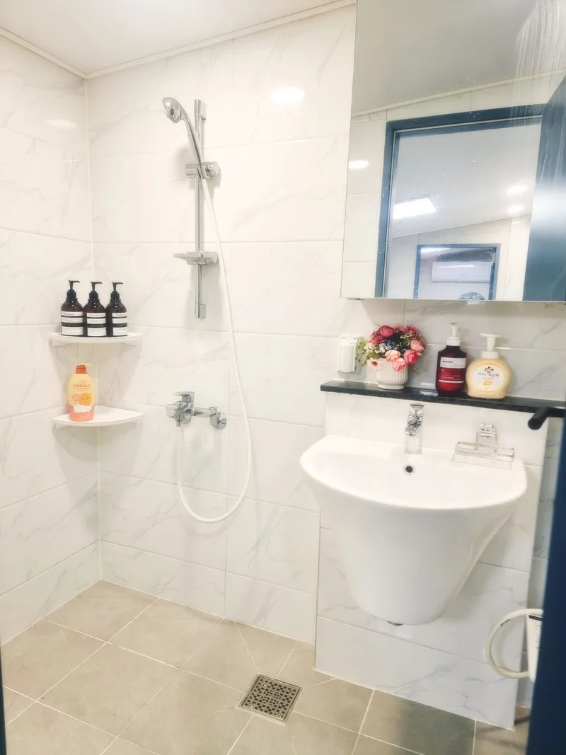 [Songpa, Seoul] Spacious and comfortable new 1-room, 1-living room in front of Heliocity, elevator parking 7