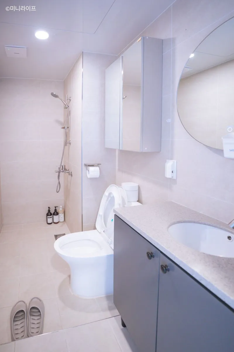 [Songpa, Seoul][Seoul Gangnam Jamsil] Seokchon Lake, free designated parking, 3 rooms, 2 bathrooms, elevator, new building 11