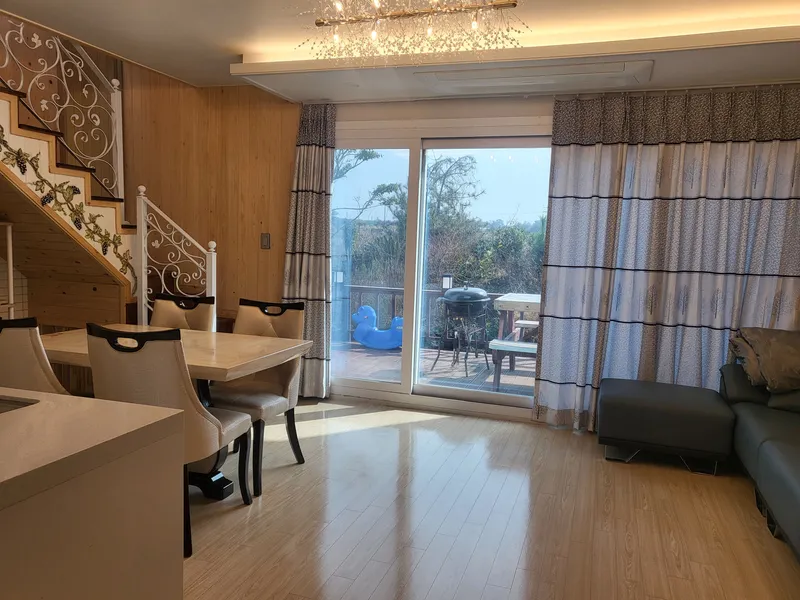 [Gujwa, Jeju] 500-pyeong flower yard independent pool villa better than swimming steam sauna Nakako front view #Cherry blossoms 6
