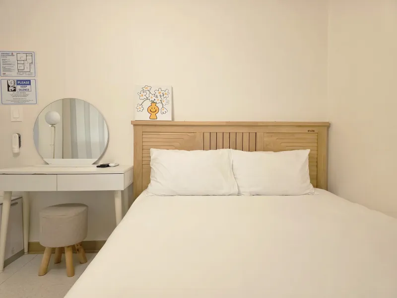 [Mapo, Seoul][Seoul Yeonam] 12 minutes walk from Hongik Univ. Station Exit 8, 1.5th floor near Yeontral Park 6