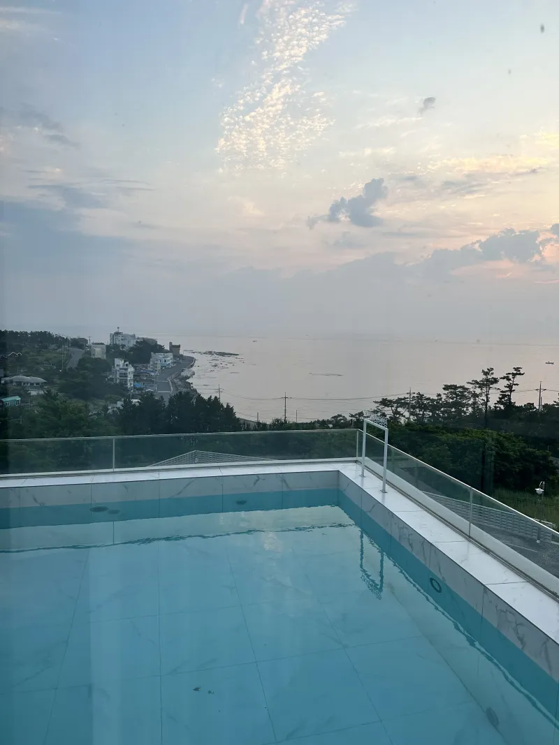 [Pohang] A dreamy space to enjoy a quiet time while looking out at the sea. 16