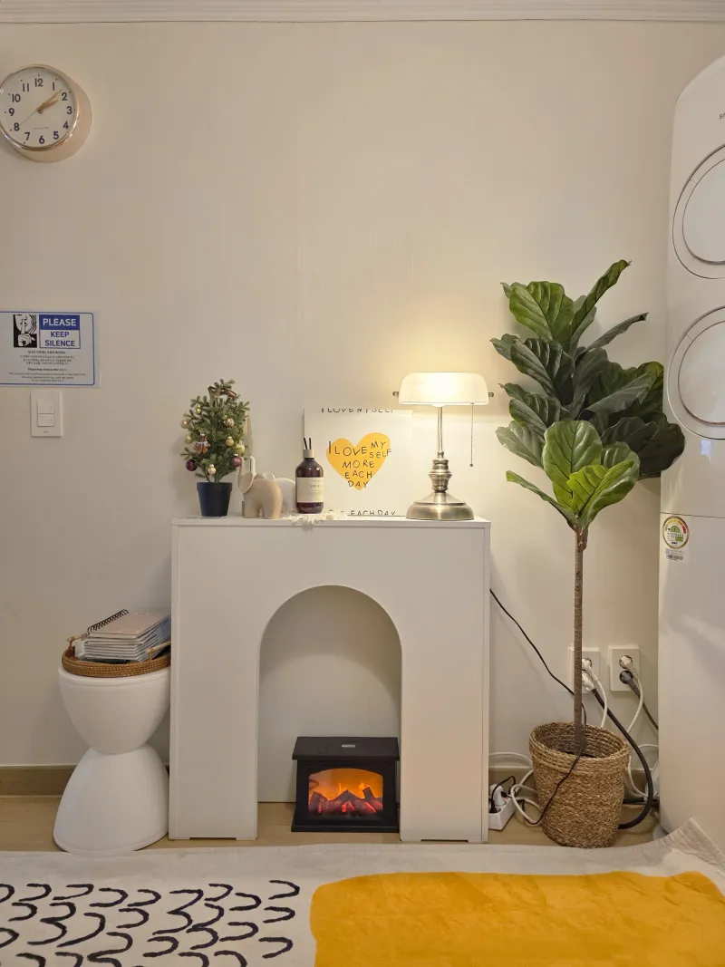 [Mapo, Seoul][Seoul Yeonam] 12 minutes walk from Hongik Univ. Station Exit 8, 1.5th floor near Yeontral Park 19