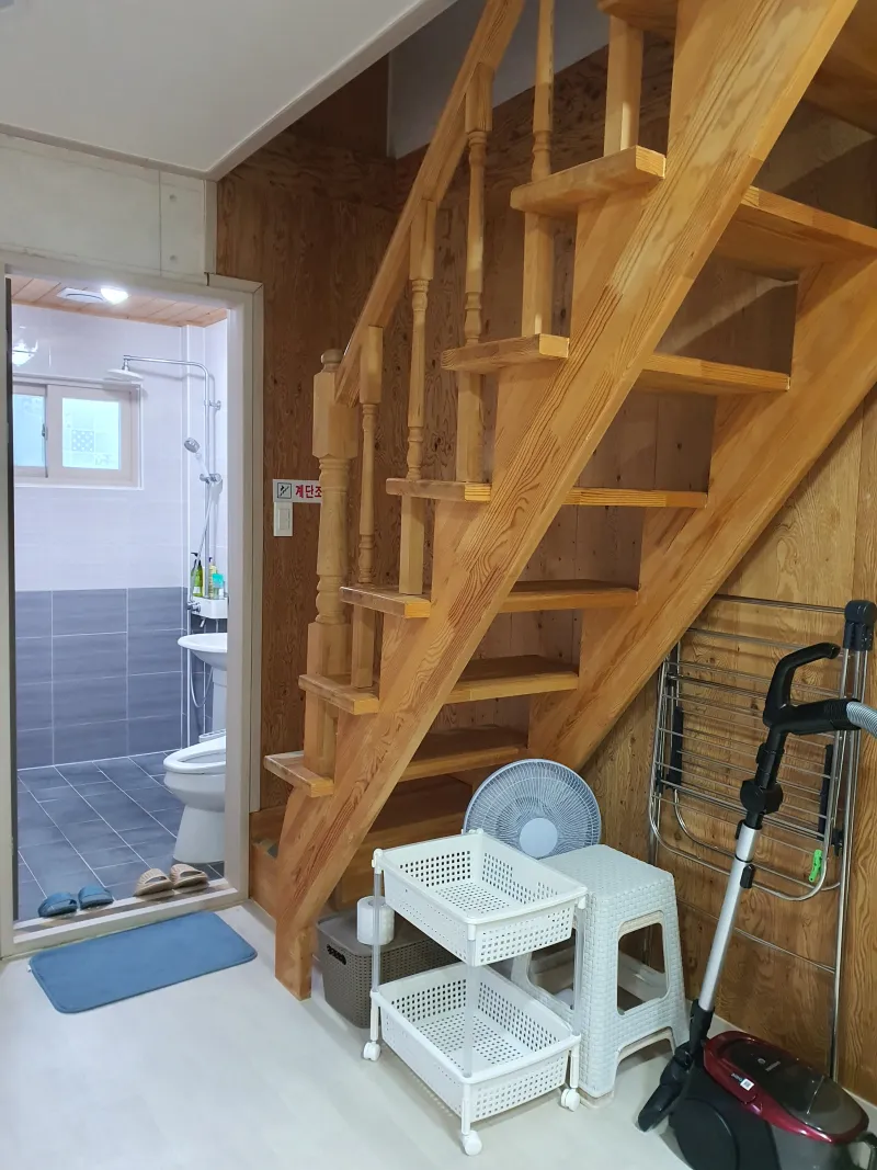 [Seongsan, Seogwipo] Small, private cottage in the Jeju countryside filled with the scent of cypress #DogFriendly 10