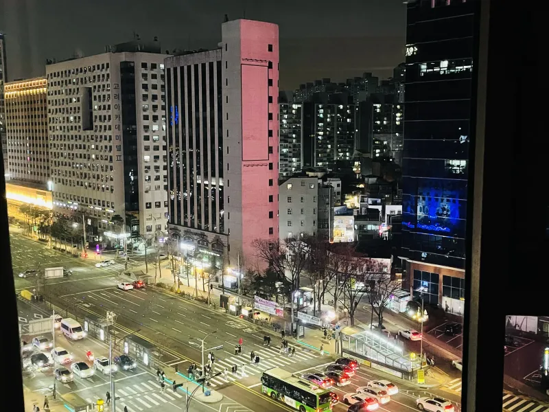 [Mapo, Seoul] 11th floor luxury, fully furnished, emotional one-room officetel connected to Mapo Station 21