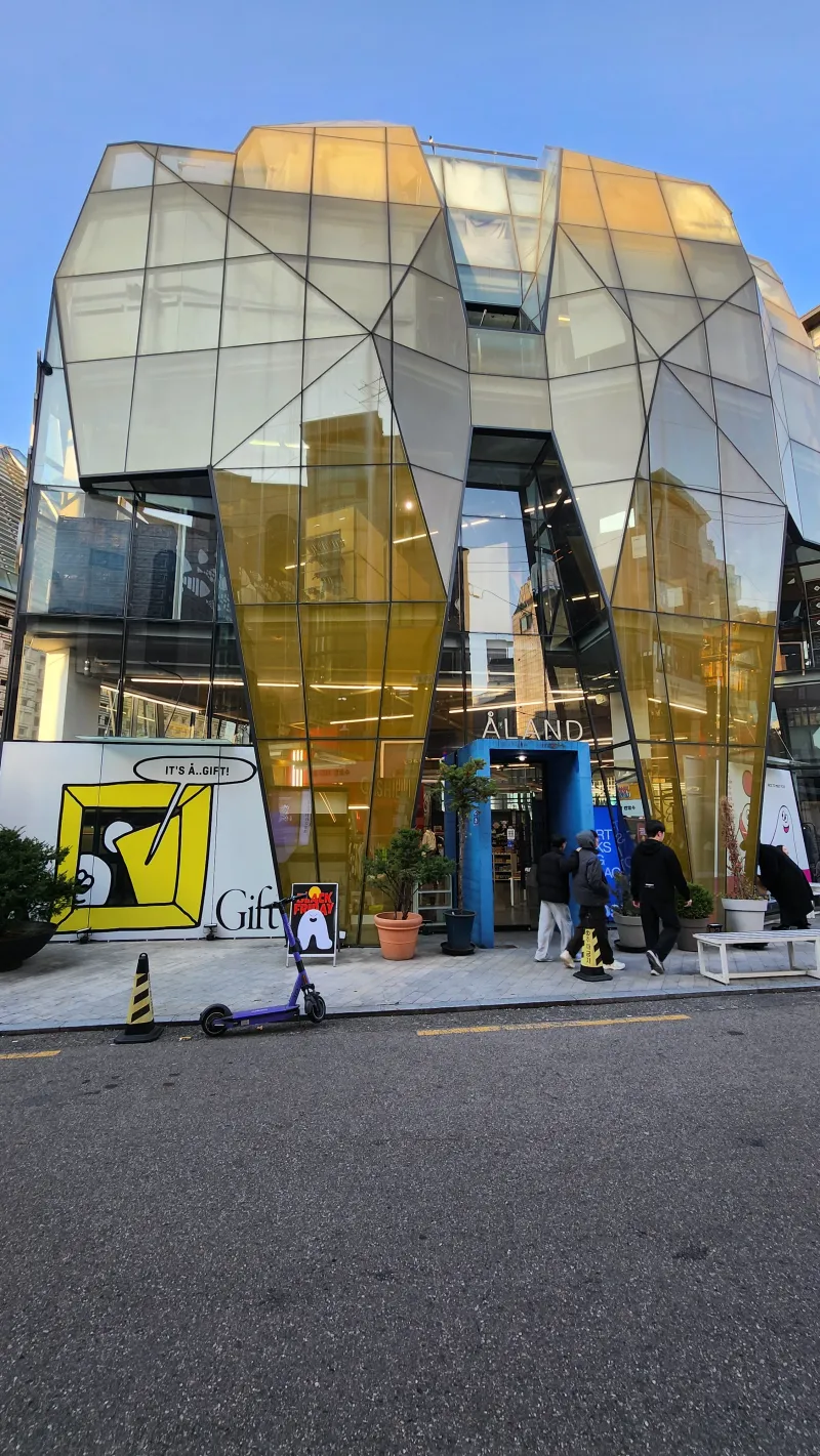 [Mapo, Seoul] Women-only share house 10 minutes from Hongdae (Room C - 2 people) 27