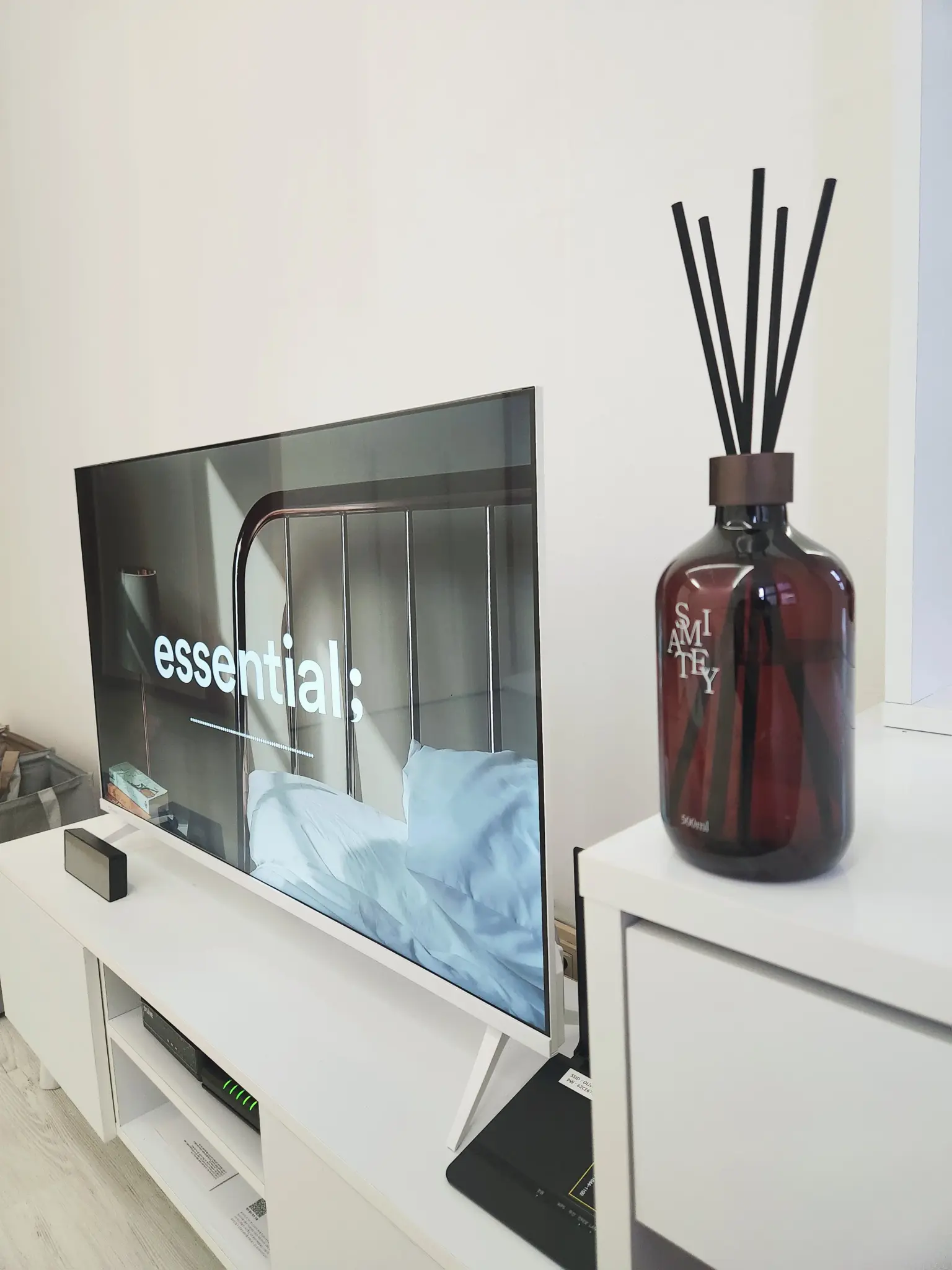 3-minute walk from Samsung Station walkable Serviced apartment 1BR & sleeps 2 Fully furnished officetel | Gangnam and COEX living area Cover Photo