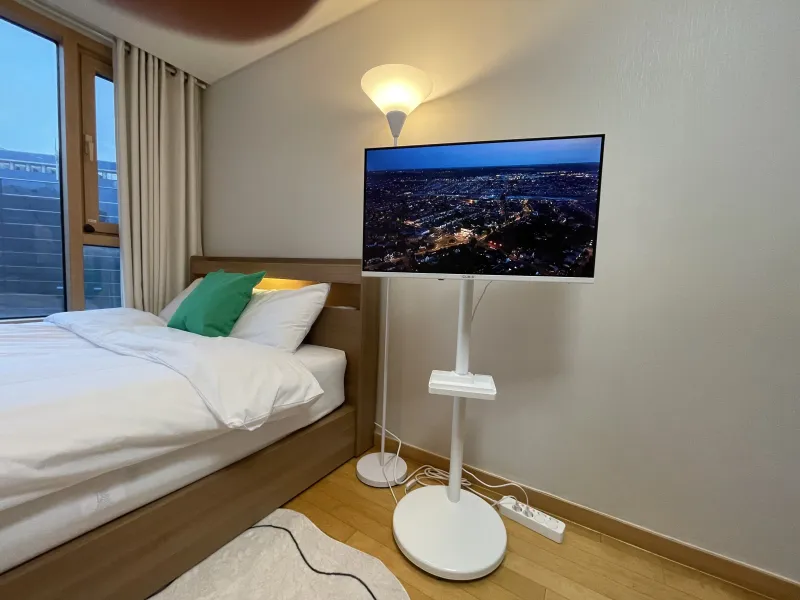 [Mapo, Seoul] 11th floor luxury, fully furnished, emotional one-room officetel connected to Mapo Station 33
