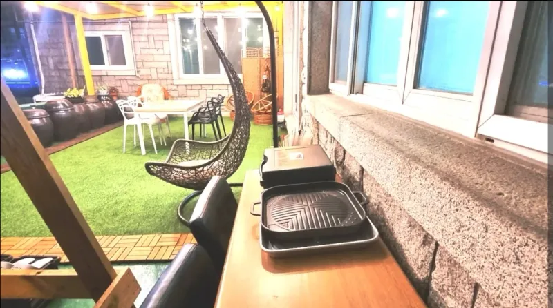 [Gyeongju][Gyeongju, Gyeongsangbuk-do] Eupseong-an/Hwangridan-gil 2nd floor terrace barbecue 21