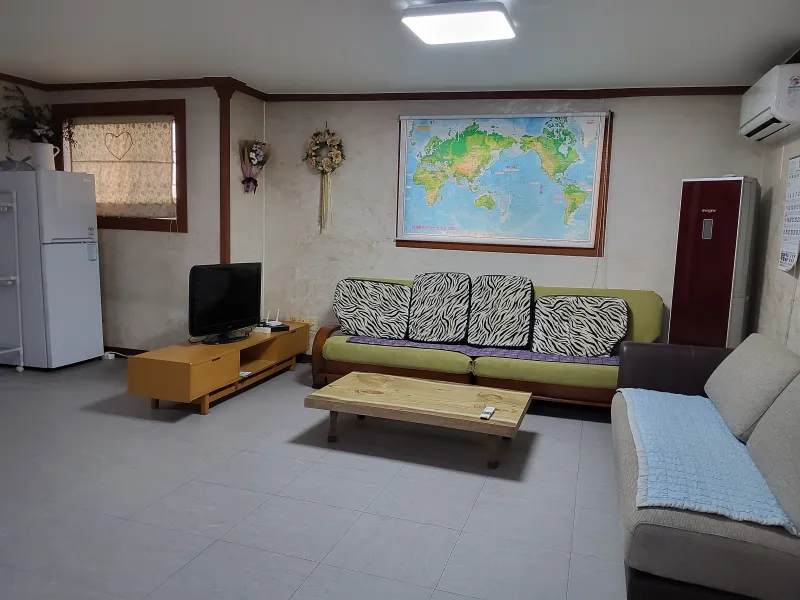 [Boryeong] European-style 2-story detached house in the forest 9