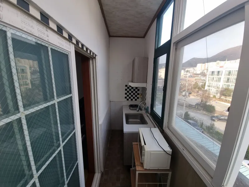 [Changwon] Jinhae Cherry Blossoms / Vacant One-Room Apartment / 1 7