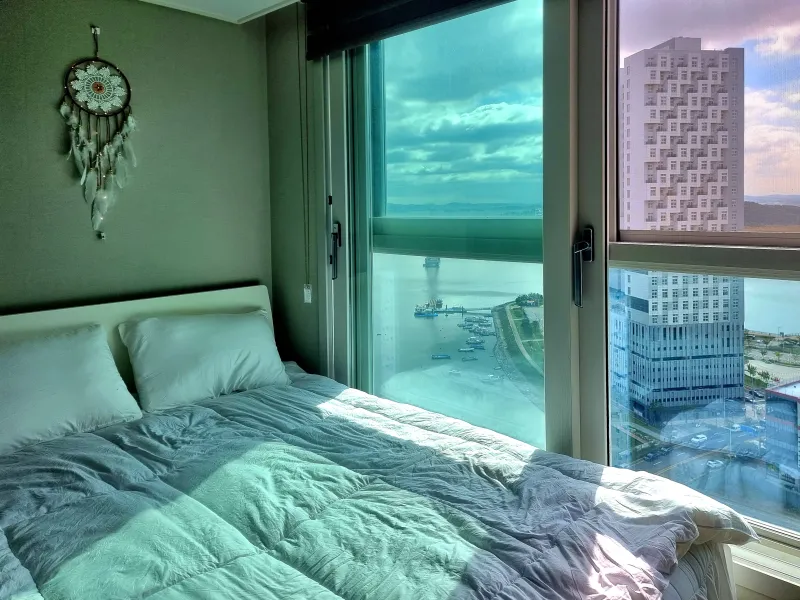 [Ansan][Ansan Bandal Island] High-rise Ocean View Two-Room Fully Furnished Queen Bed 2 Netflix Nearby Amenities Sihwa 2