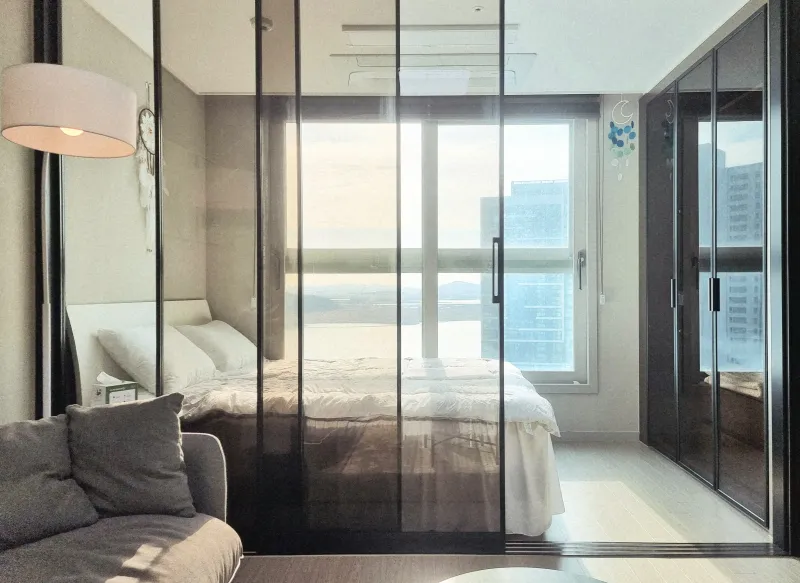 [Ansan][Ansan Bandal Island] High-rise Ocean View Two-Room Fully Furnished Queen Bed 2 Netflix Nearby Amenities Sihwa 16