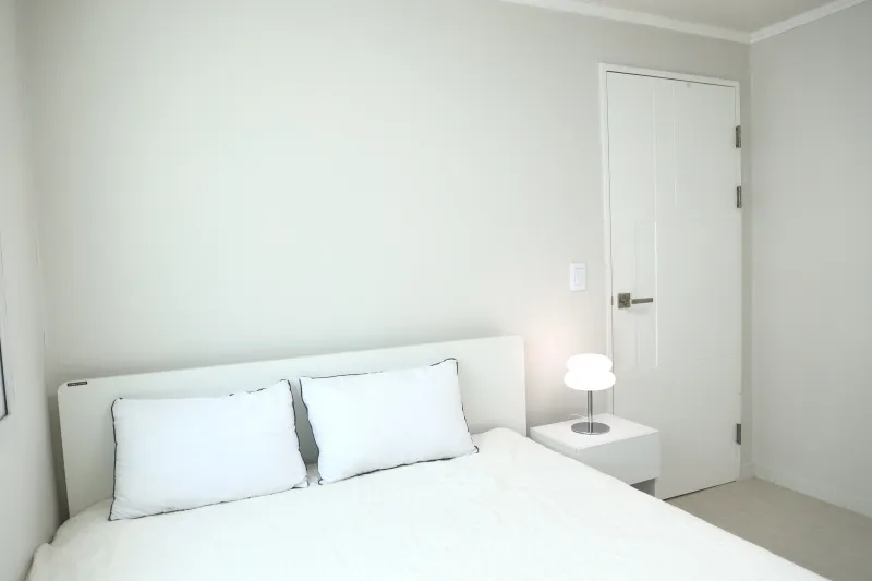 [Mapo, Seoul] A clean 3-room apartment 3 minutes walk from the Gyeongui Line Forest Road 9