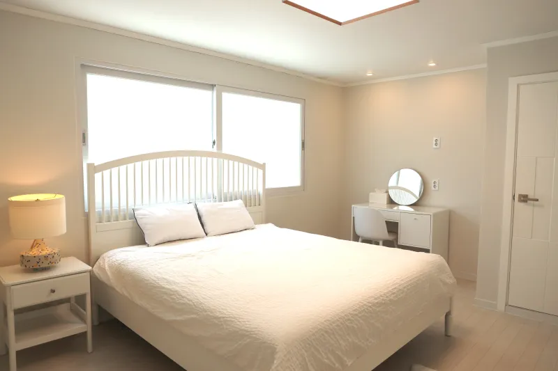 [Mapo, Seoul] A clean 3-room apartment 3 minutes walk from the Gyeongui Line Forest Road 6