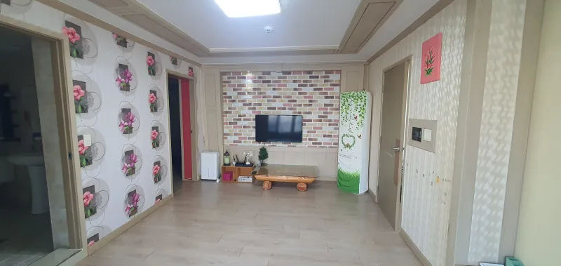 [Changwon] Two-room apartment 5 minutes by car from the bus terminal 6