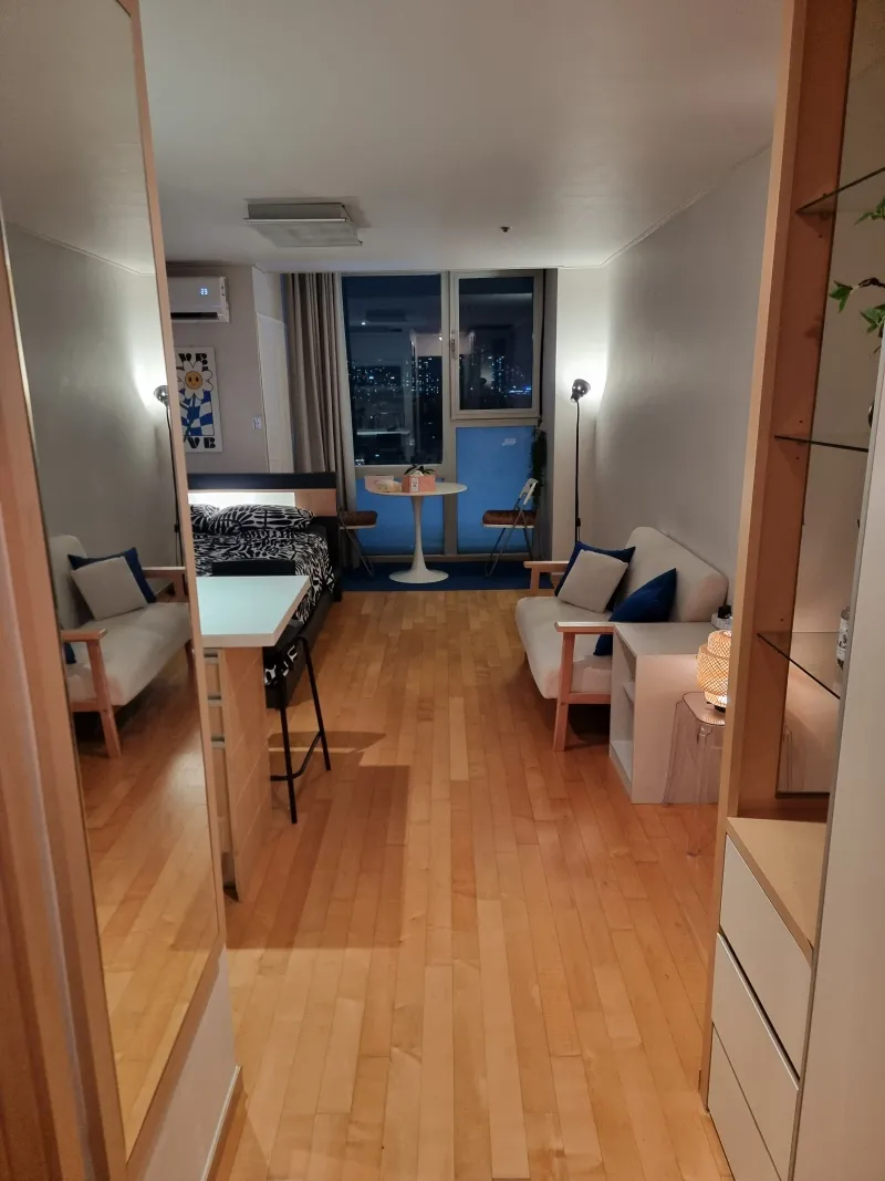 [Mapo, Seoul] Officetel with direct access to Hongik University Station #YeontralParkView 9