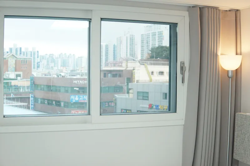 [Jungnang, Seoul] OTT, gaming, and clean accommodations within a 1-minute walk from Sagajeong Station 14