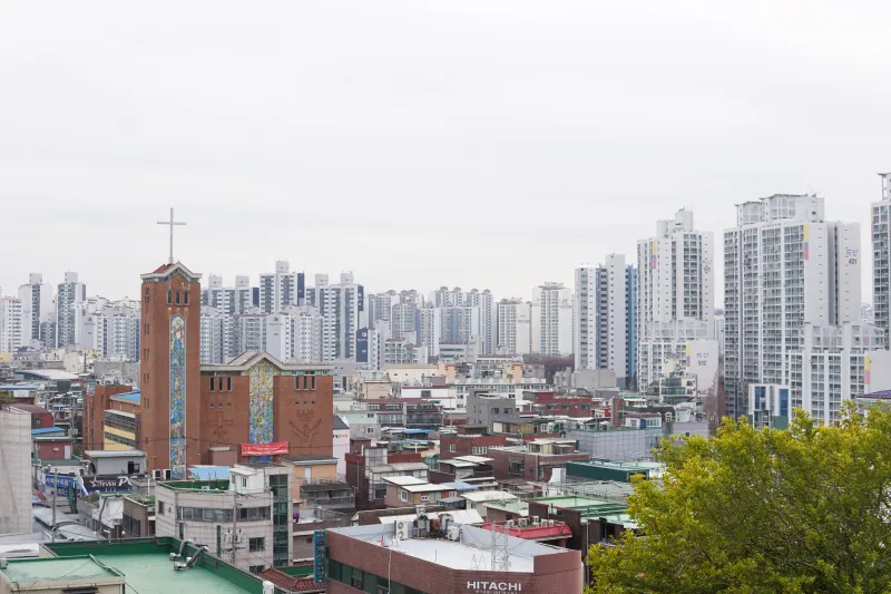 [Jungnang, Seoul] OTT, gaming, and clean accommodations within a 1-minute walk from Sagajeong Station 86