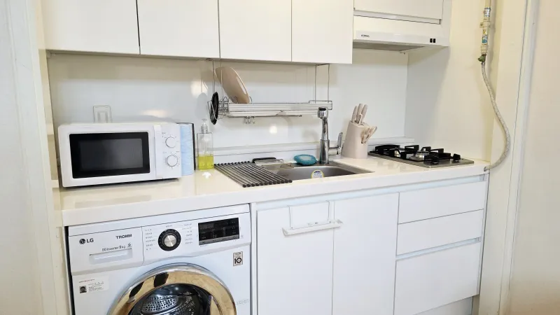 [Yeongdeungpo, Seoul] 1 minute from National Assembly Station / Spacious studio apartment in Yeouido 10