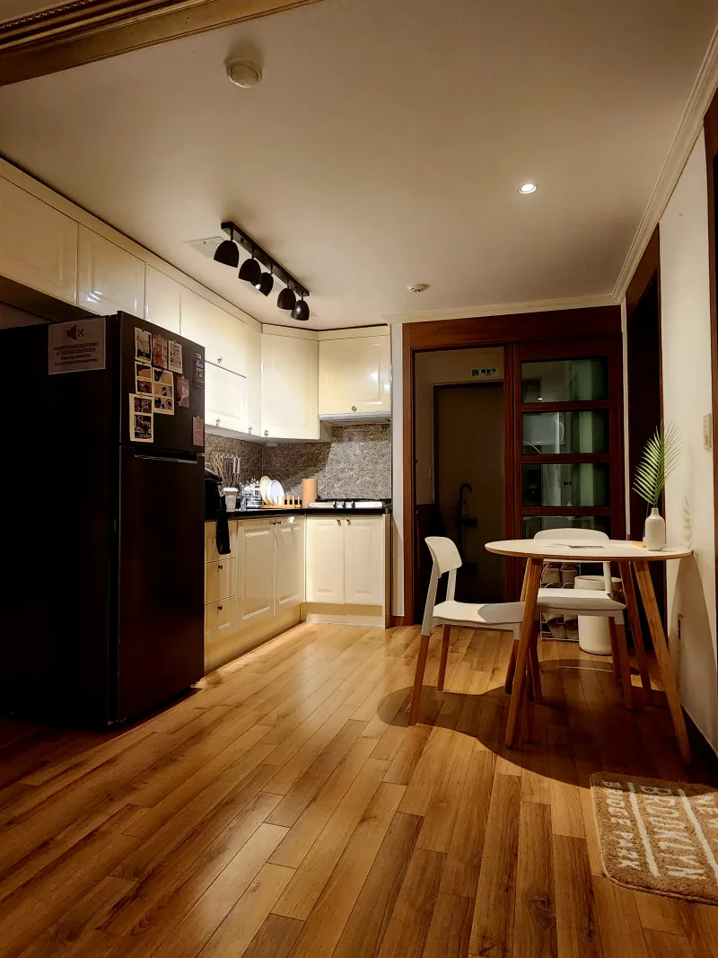 [Mapo, Seoul] Cozy 3-room home in Yeonnam-dong 11