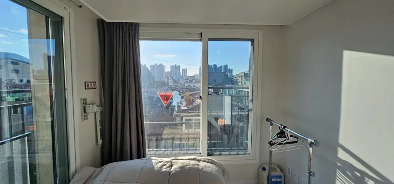 [Gangnam, Seoul] A beautiful house with a terrace, a 10-minute walk from Daecheong Station. 3
