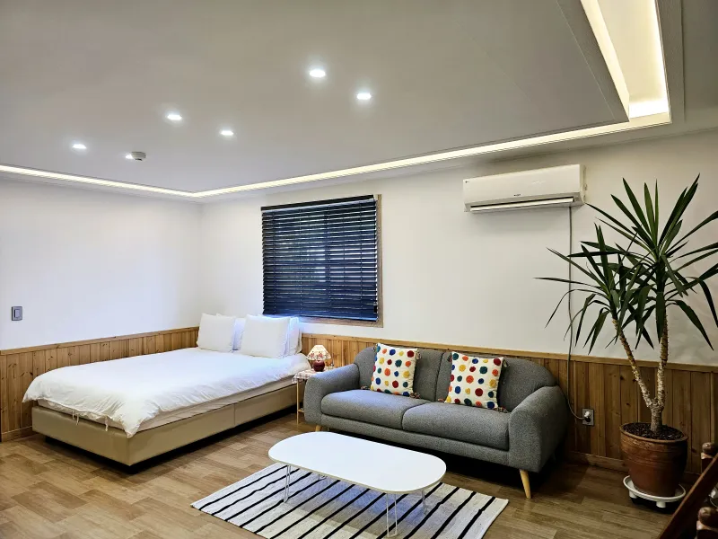 [Namwon, Seogwipo] Seogwipo Exotic Garden and Spacious Studio #Pets Allowed 13