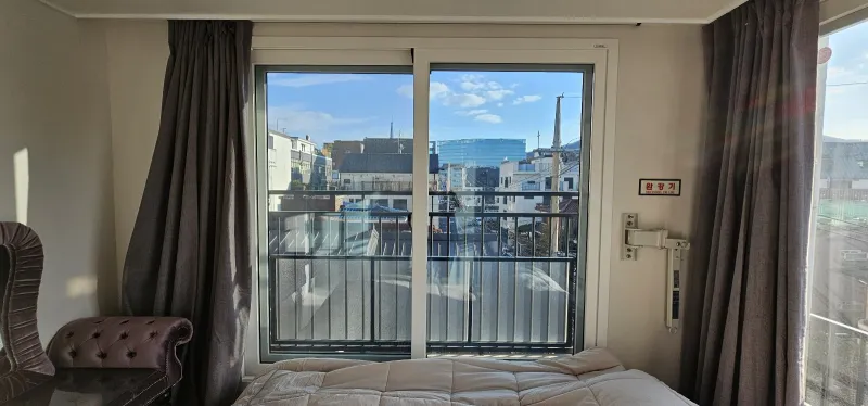 [Gangnam, Seoul] A beautiful house with a terrace, a 10-minute walk from Daecheong Station. 4