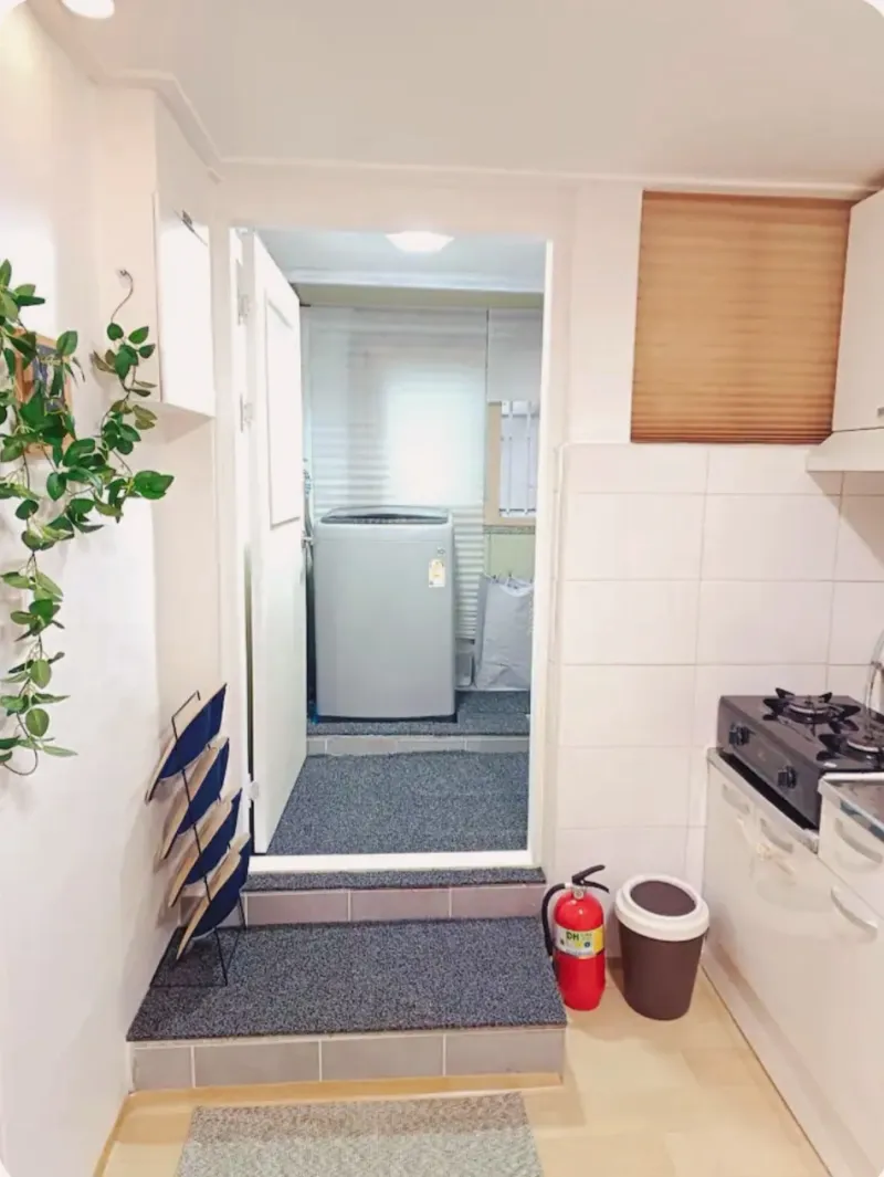 [Gwanak, Seoul] A two-room emotional accommodation 5 minutes walk from Danggok Station 8