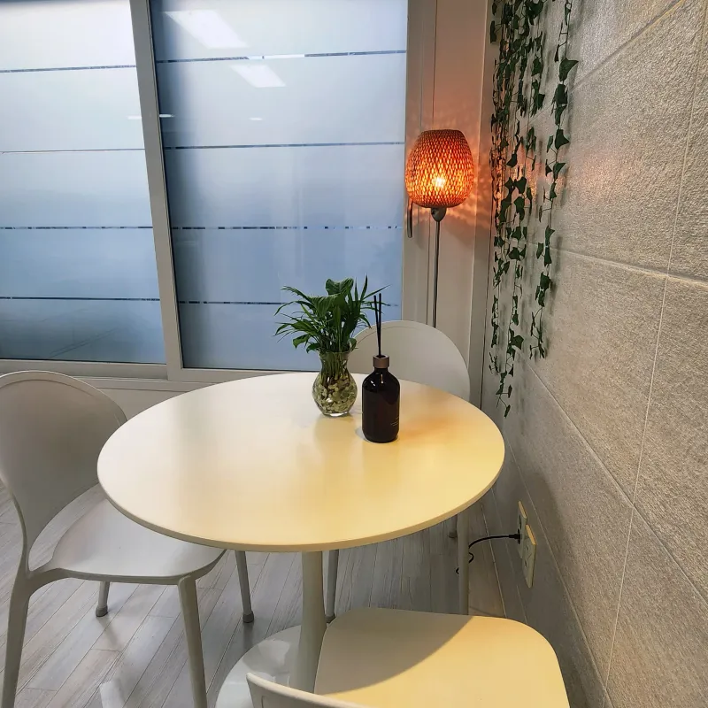 [Gangseo, Seoul] 3rd floor two-room apartment with good lighting and elevator, 7 minutes from Kkachisan Station 17