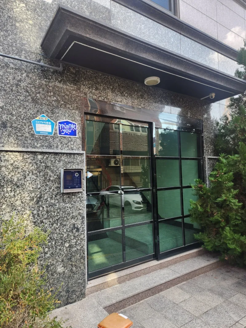 [Gangseo, Seoul] 3rd floor two-room apartment with good lighting and elevator, 7 minutes from Kkachisan Station 21