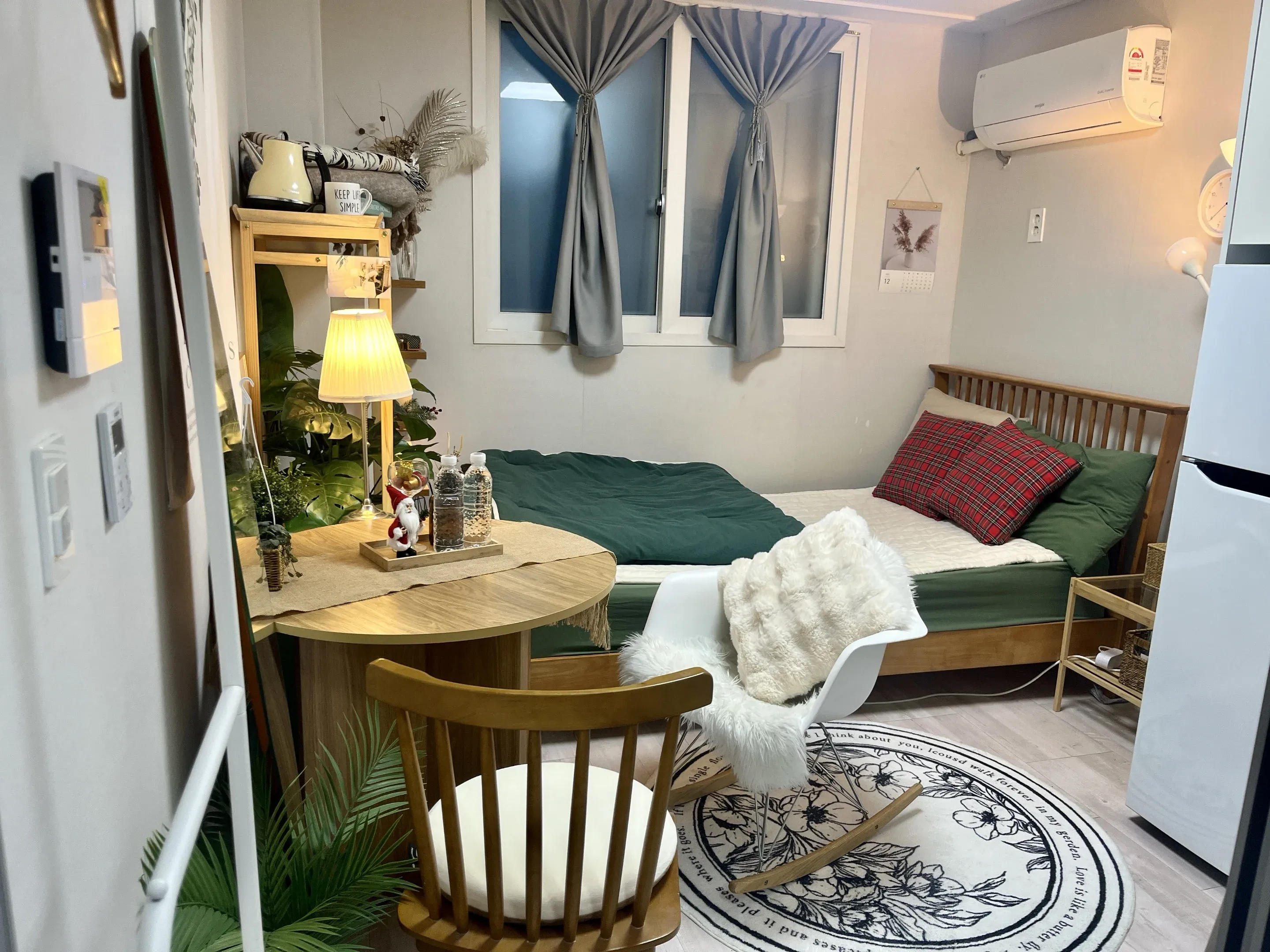 Heukseok-dong Transit-Friendly One-Bedroom House
